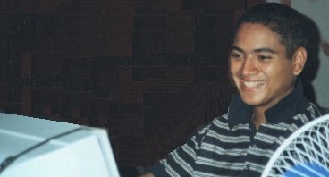 Leonardo En Su Computador